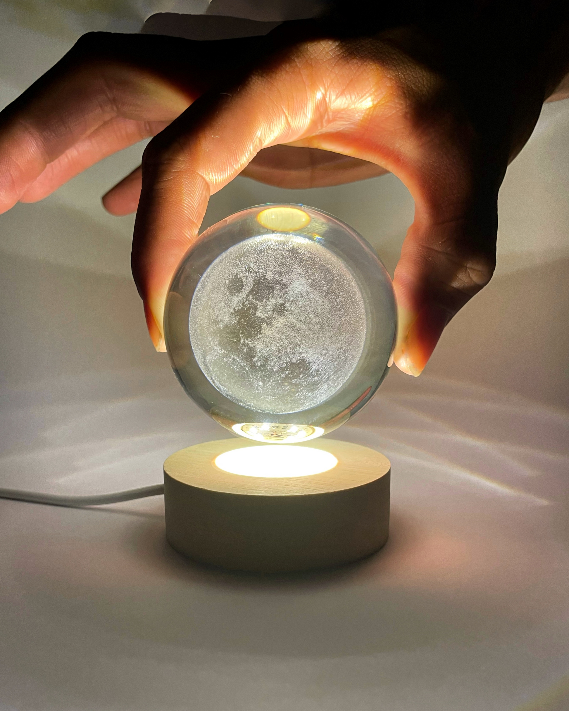 Mini Lámpara de Cristal 7 cm Diametro con diseño de Luna